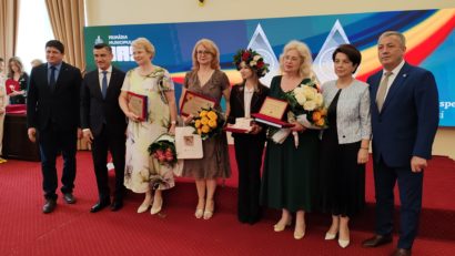 Directorii marilor colegii ieșene încearcă să protejeze titularii în fața creșterii normei didactice