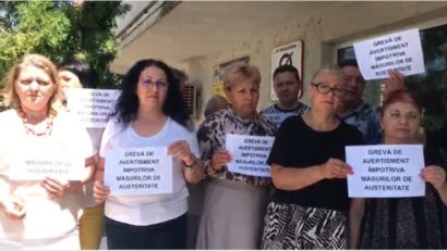 Proteste la Casele de Pensii față de tăierea veniturilor
