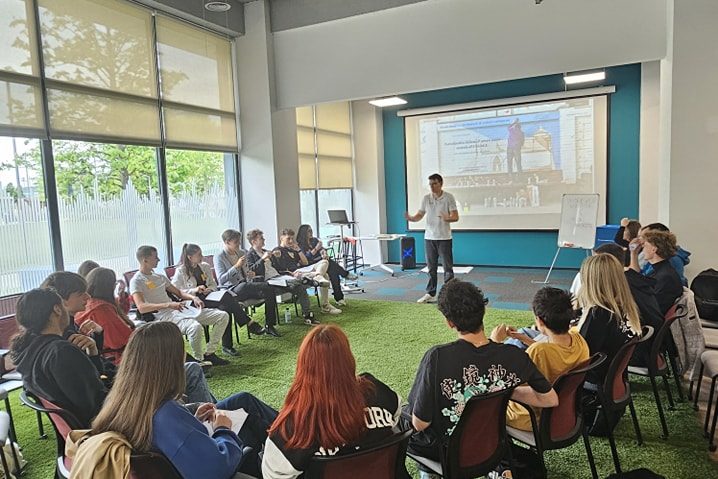 Proiectul Erasmus+ „Participative debate & green paint – murals of ENGAGE+” (#muralsofENGAGE+) ajunge cu succes la final Proiectul Erasmus+ „Participative debate & green paint – murals of ENGAGE+” (#muralsofENGAGE+) ajunge cu succes la final