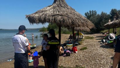 (FOTO) Prevenție pe plajă: acțiune a polițiștilor la Stânca-Costești, jud. Botoșani