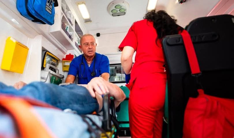 Atenție la atacurile albinelor și viespilor! Conf.univ.dr. Tudor Ciuhodaru, medic primar urgențe, cu Mihai Florin Pohoață, la ”Pulsul Zilei” – 29.08.2025.