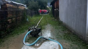 (FOTO) NEAMȚ: Misiuni pentru îndepărtarea efectelor negative ca urmare a manifestării fenomenelor meteorologice