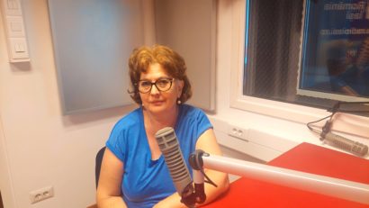 #StareaEducației (INTERVIU) Mona Coțofan, profesor de Limba și literatura română:”Absența dramatică a elevului din centrul deciziilor este principala problemă a acestor schimbări din Educație. Școala s-a rezumat în această vară la norme, la buget, la bani și deloc la ceea ce are nevoie elevul ca să evolueze.”