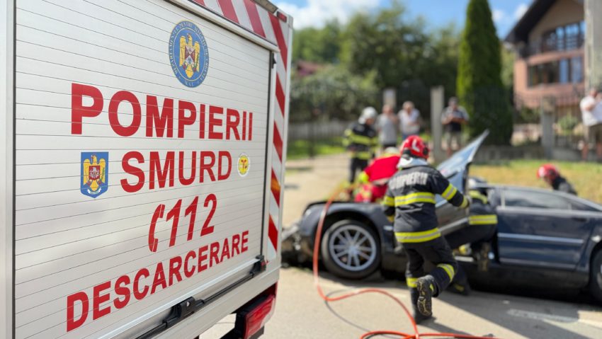 Botoşani: Accident cu doi răniţi la intrarea în localitatea Curteşti Botoşani: Accident cu doi răniţi la intrarea în localitatea Curteşti