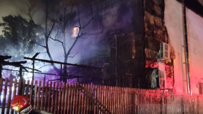 (FOTO) Incendiu puternic la restaurantul Levant din Galați