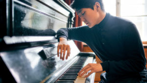 Pianistul Seong-Jin Cho debutează în România la Festivalul Enescu, alături de Orchestra dell’Accademia Nazionale di Santa Cecilia din Roma