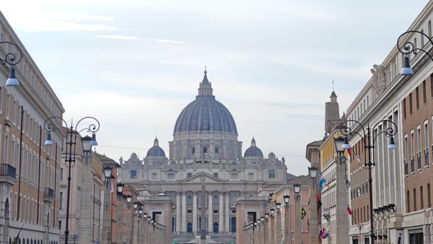 Peste un milion de oameni s-au adunat la Roma pentru liturghia care încheie Jubileul tinerilor Peste un milion de oameni s-au adunat la Roma pentru liturghia care încheie Jubileul tinerilor