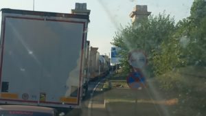 Traficul rutier s-a aglomerat pe unele şosele din ţară, la începutul minivacanţei de Sfânta Maria