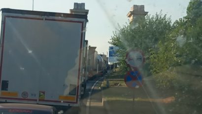 Traficul rutier s-a aglomerat pe unele şosele din ţară, la începutul minivacanţei de Sfânta Maria