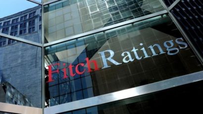 Fitch reconfirmă ratingul suveran al României, dar cu avertismente