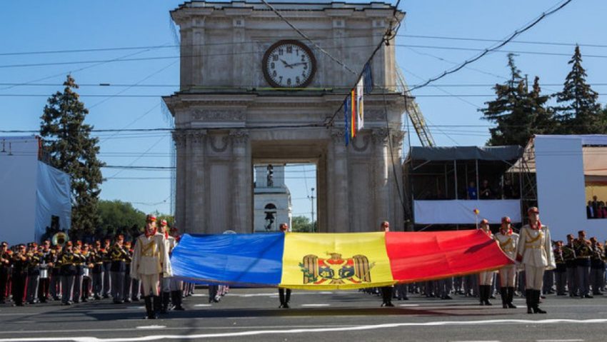Liderii Franţei, Germaniei şi Poloniei merg la Chişinău pentru a sprijini parcursul european al Republicii Moldova Liderii Franţei, Germaniei şi Poloniei merg la Chişinău pentru a sprijini parcursul european al Republicii Moldova