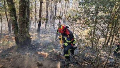 Pompierii români sprijină Spania, ţară care se confruntă cu unele dintre cele mai mari incendii din istoria sa