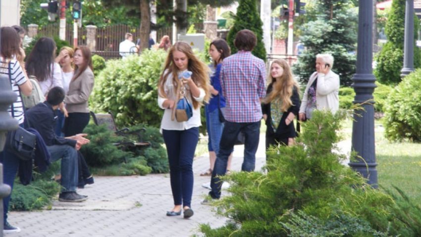 Candidații din sesiunea de toamnă a bacalaureatului au susținut proba la alegere a profilului și specializării Candidații din sesiunea de toamnă a bacalaureatului au susținut proba la alegere a profilului și specializării
