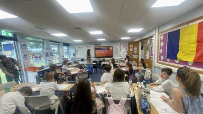 Un program de predare a limbii, culturii și civilizației românești, într-o competiție organizată de BBC. Ana Maria Ivanov, profesoară implicată în proiect, la „Weekend cu prieteni”, realizator – Horia Daraban (10.08.2025)