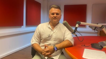 #InfoEconomic: La Iași, premieră națională: cei care doresc pot să-și repare singuri telefoanele mobile în primul service GSM cu regim self-service. Inițiativa aparține lui Marian Abutoaiei, antreprenor în domeniu