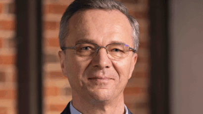 #InfoEconomic: Radu Crăciun, președintele Asociației Pensiilor Administrate Privat din România: „un fond de pensie furnizează ceea ce numele lui spune că furnizează, o plată lunară care este efectuată pe termen mediu și lung. Dacă cineva își dorea ca să obțină toți banii o dată, atunci locul în care ar trebui să-și economisească banii este mai degrabă un fond de investiții”