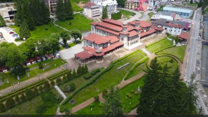 Județul Bacău, de la fereastra vacanței: servicii balneoclimaterice, drumeții, istorie și cultură. Ghid, Romulus Dan Busnea, inspector de turism, la „Weekend cu prieteni”, realizator – Horia Daraban (17.08.2025)