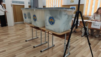Parlamentare Republica Moldova/Pro-europenii de la PAS au obţinut peste 50% din voturi, iar socialiştii sub 25%