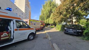 (FOTO) Trei persoane au fost rănite într-un accident produs în cartierul Obcini din municipiul Suceava