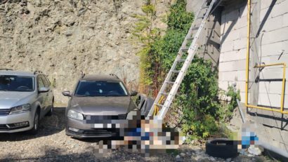 Tragedie la Târgu-Neamț: Un bărbat de 47 de ani și-a pierdut viața după ce a căzut de la o înălțime de 5 metri