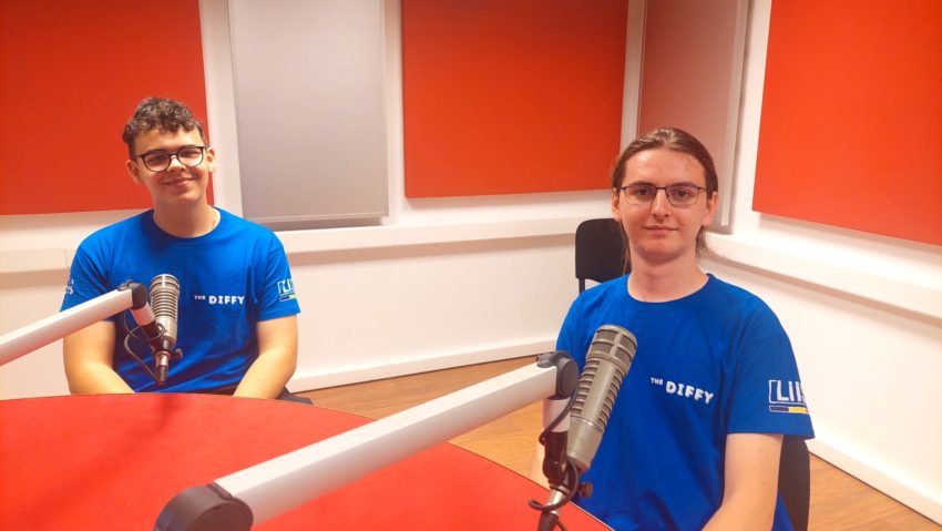 #StareaEducației (INTERVIU) Doi elevi ai Liceului de Informatică ”Grigore Moisil” din Iași, laureați ai Concursului Uniunii Europene al Tinerilor Oameni de Știință. Dragoș Băbușanu: ”Ceea ce am creat noi nu este o invenție, ci o inovație.” /Sebastian Tănase: ” Dacă nu eram în echipa de robotică a școlii, n-ar fi fost această poveste.”
