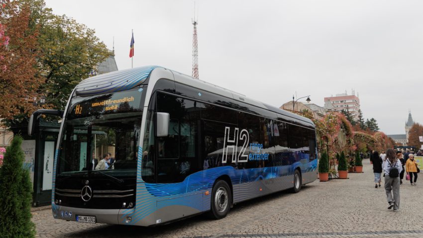 (AUDIO) Autobuzul ecologic pe hidrogen, prezentat la Iași