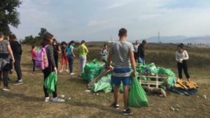 Direcția Județeană de Mediu Iași se alătură Zilei de Curățenie Națională printr-o acțiune de ecologizare în aria protejată sit Natura 2000 Pădurea Bârnova- Repedea