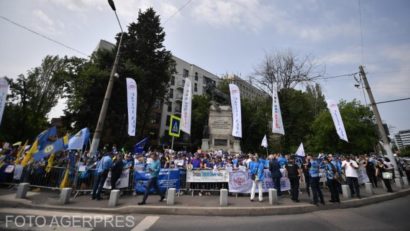 Sindicatele din administraţie anunţă că vor declanşa greva generală