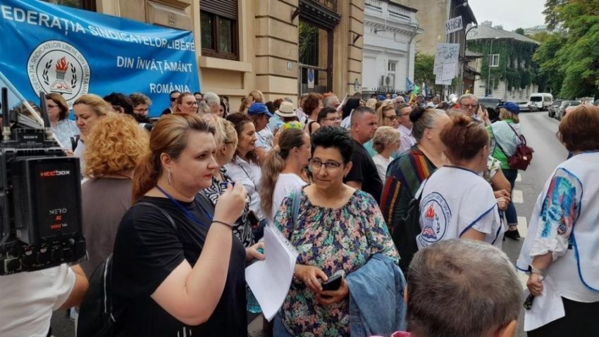 Pe 8 septembrie, sindicatele din educaţie vor boicota începutul de an şcolar Pe 8 septembrie, sindicatele din educaţie vor boicota începutul de an şcolar