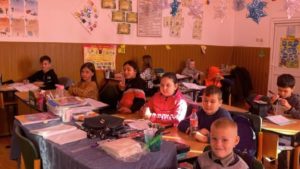 (AUDIO) World Vision România a lansat un ghid metodologic pentru clasele simultane, pilotat în școli din județele Iași, Vaslui și Botoșani
