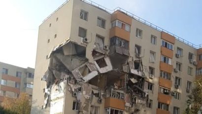 Trei persoane au murit şi 14 au fost rănite în urma exploziei produse într-un bloc de locuinţe din cartierul Rahova