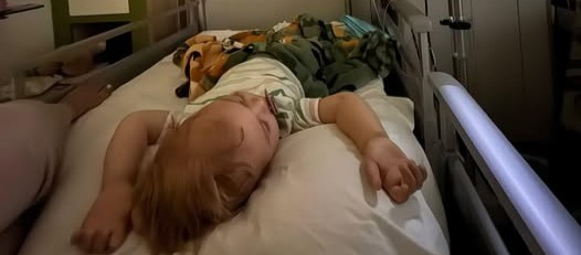 O mamă din Iași cere ajutor pentru fiul său diagnosticat cu cancer O mamă din Iași cere ajutor pentru fiul său diagnosticat cu cancer