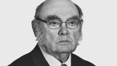 A murit profesorul Constantin Paiu, cel care a scris istoria teatrului radiofonic la Radio Iași
