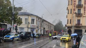 (FOTO) Iași: Incendiu la un apartament de pe strada Cuza Vodă