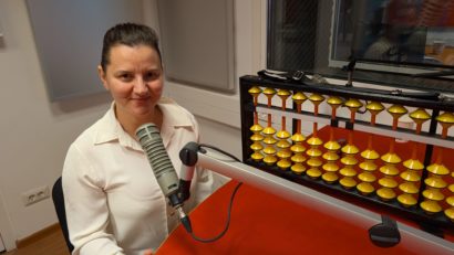 #StareaEducației (INTERVIU) Adriana Mahu, mentor Smarty Kids Iași: ”Aritmetica mentală dezvoltă gândirea și funcționarea ambelor emisfere cerebrale în sincron. Avem copii care ne spun capitalele în timp ce calculează sau copii care pot face două calcule în același timp.”