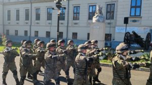 Ziua Armatei Române, marcată la Iași prin ceremonii militare și religioase și retragere cu torțe