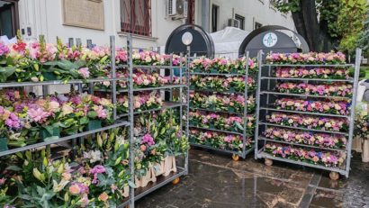 (FOTO/ AUDIO) La Catedrala Mitropolitană din Iași a început împodobirea baldachinului în care va fi așezată racla cu moaștele Sfintei Cuvioase Parascheva