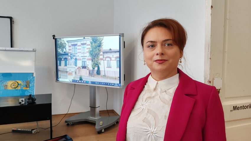 (AUDIO) Genoveva Farcaș: Viitorii dascăli sunt formați după programe vechi de peste 20 de ani
