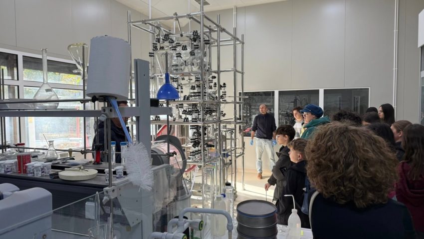 Iași: Manifestare ştiinţifică internaţională dedicată tinerilor, organizată de Institutul de Chimie Macromoleculară „Petru Poni”