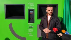 (AUDIO) La Iași a fost inaugurat primul sistem IZI ECO pentru returnarea ambalajelor în sac