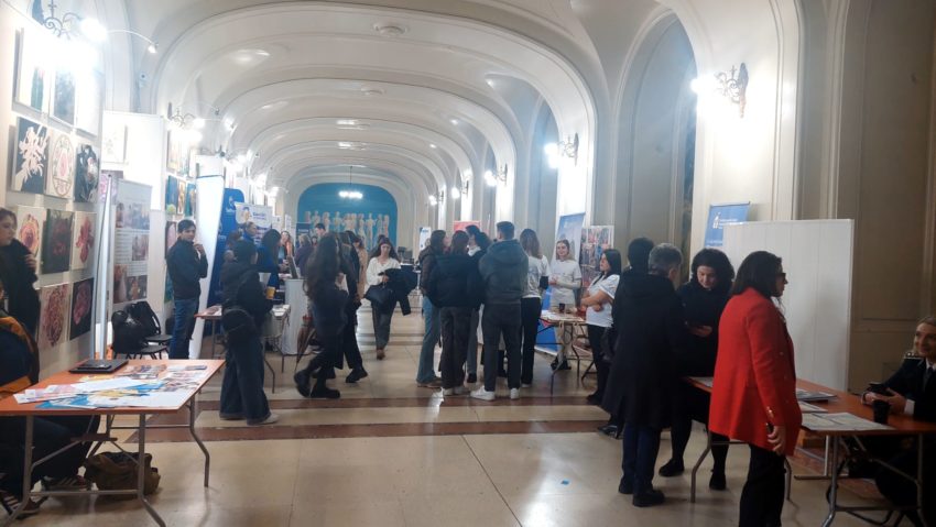 (AUDIO) Iași: A zecea ediție a Târgului ofertelor de practică, voluntariat și internship în domeniul asistenței sociale