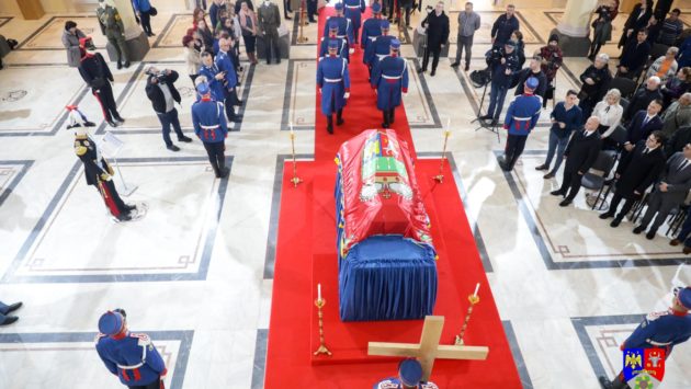 Sicriul cu rămăşiţele pământeşti ale domnitorului Grigore Alexandru Ghyka a ajuns la Focșani