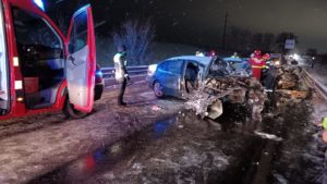 Suceava: Un tânăr a murit şi alţi trei au fost răniţi într-un accident rutier în municipiul Rădăuţi