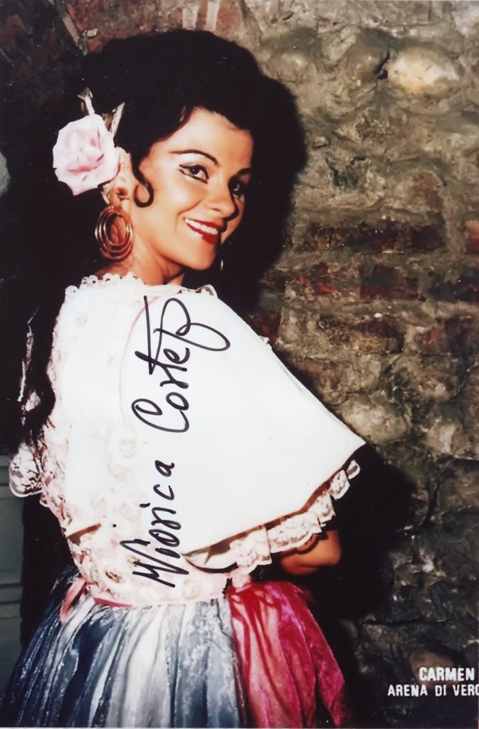 Viorica-Cortez-in-Carmen-la-Arenele Romane