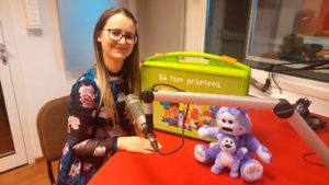 #StareaEducației (INTERVIU) Programul „Să fim prieteni fără bullying”, al Organizației Salvați Copiii România, implementat în 15 grădinițe din județul Iași. Eliza Bucureșteanu, educatoare: ”Comunicarea clară cu părinții și copiii ne face o echipă puternică. E important să construim un cerc al siguranței și astfel de comportamente pot fi prevenite.”