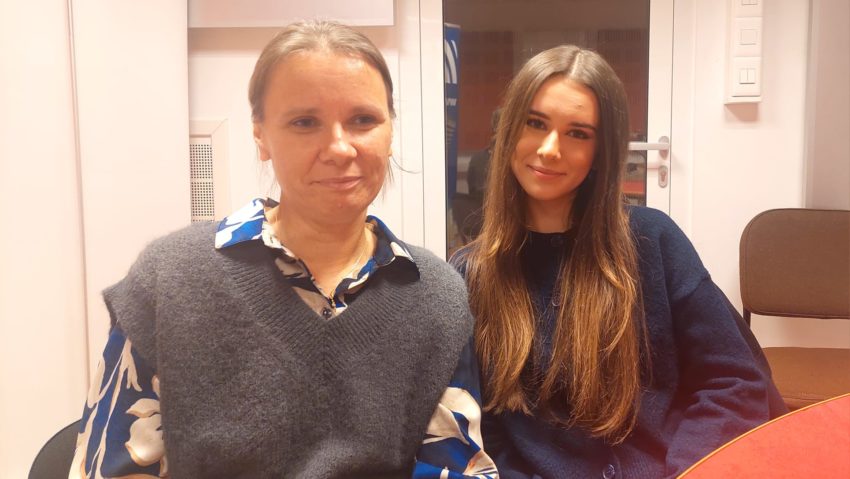 #StareaEducației – REMIGRANT ÎN ROMÂNIA – ”Nivelul este mult mai ridicat în România și am fost nevoită să încep pregătirea la matematică din clasa a V-a.” Povestea Teodorei, născută în Cipru, care a început gimnaziul în sistemul public de învățământ românesc și care a reușit să facă performanță în ciuda dificultăților de adaptare întâmpinate  