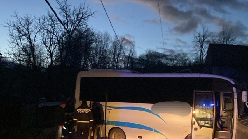 (FOTO) NEAMȚ: Eveniment rutier produs în satul Târpești din comuna Petricani