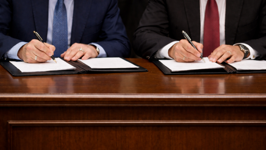 Acordul de liber schimb între UE şi Mercosur a fost semnat în ciuda îngrijorărilor grupurilor de fermieri şi a organizaţiilor de mediu