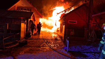 Iași: Incendiu în satul Piciorul Lupului. Două locuințe afectate