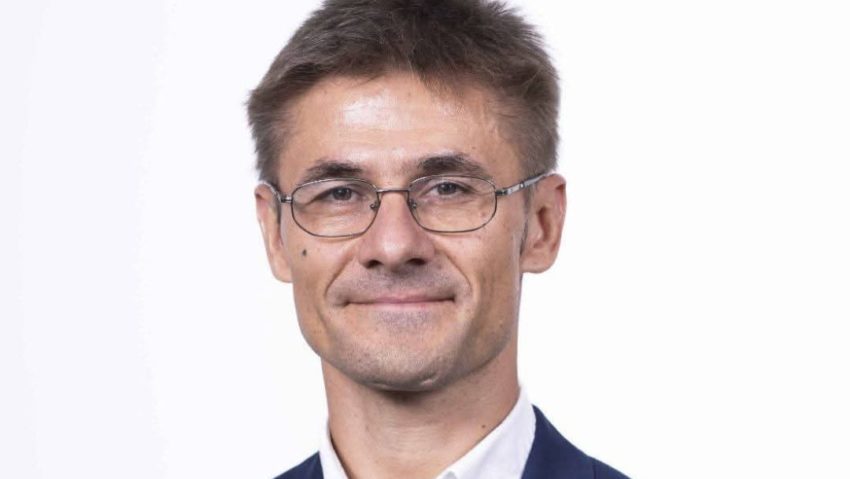 #StareaEducației (INTERVIU) Marcel Bartic, profesor de istorie: ”Mi-aș dori ca viitorul ministru al Educației să-și convingă colegii de guvern că acest domeniu nu mai poate rămâne cenușăreasa politicilor guvernamentale pentru că miza este una uriașă.”